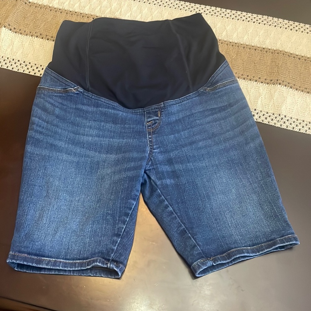 Maternity Bermuda Shorts- Size 4